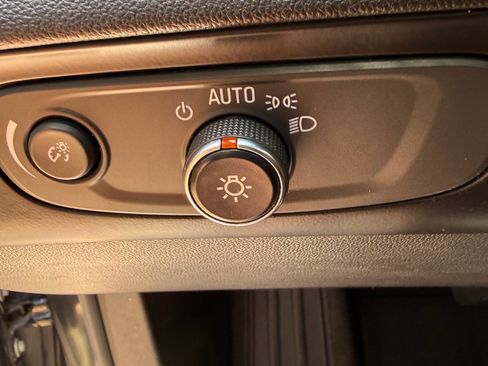 Used 2019 Buick Enclave Avenir w/ Avenir Technology Package AWD/4WD image 6