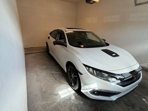 Used 2019 Honda Civic EX image 8