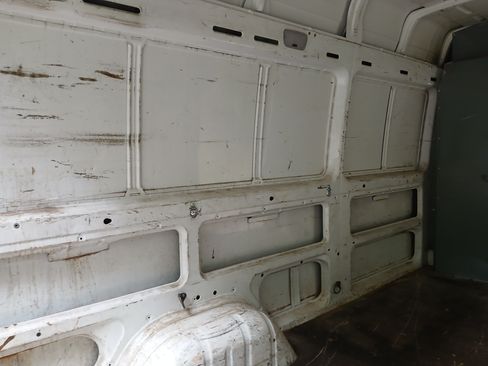 Used 2006 Dodge Sprinter 2500 w/ Comfort Seating Group image 18