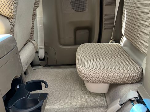 Used 2007 Nissan Frontier SE w/ SE Value Truck Pkg image 14