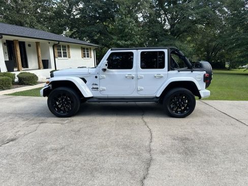 Used 2021 Jeep Wrangler Unlimited Sahara AWD/4WD image 1