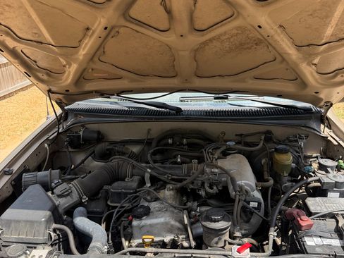 Used 2000 Toyota Tacoma PreRunner w/ Value Pkg RWD image 10