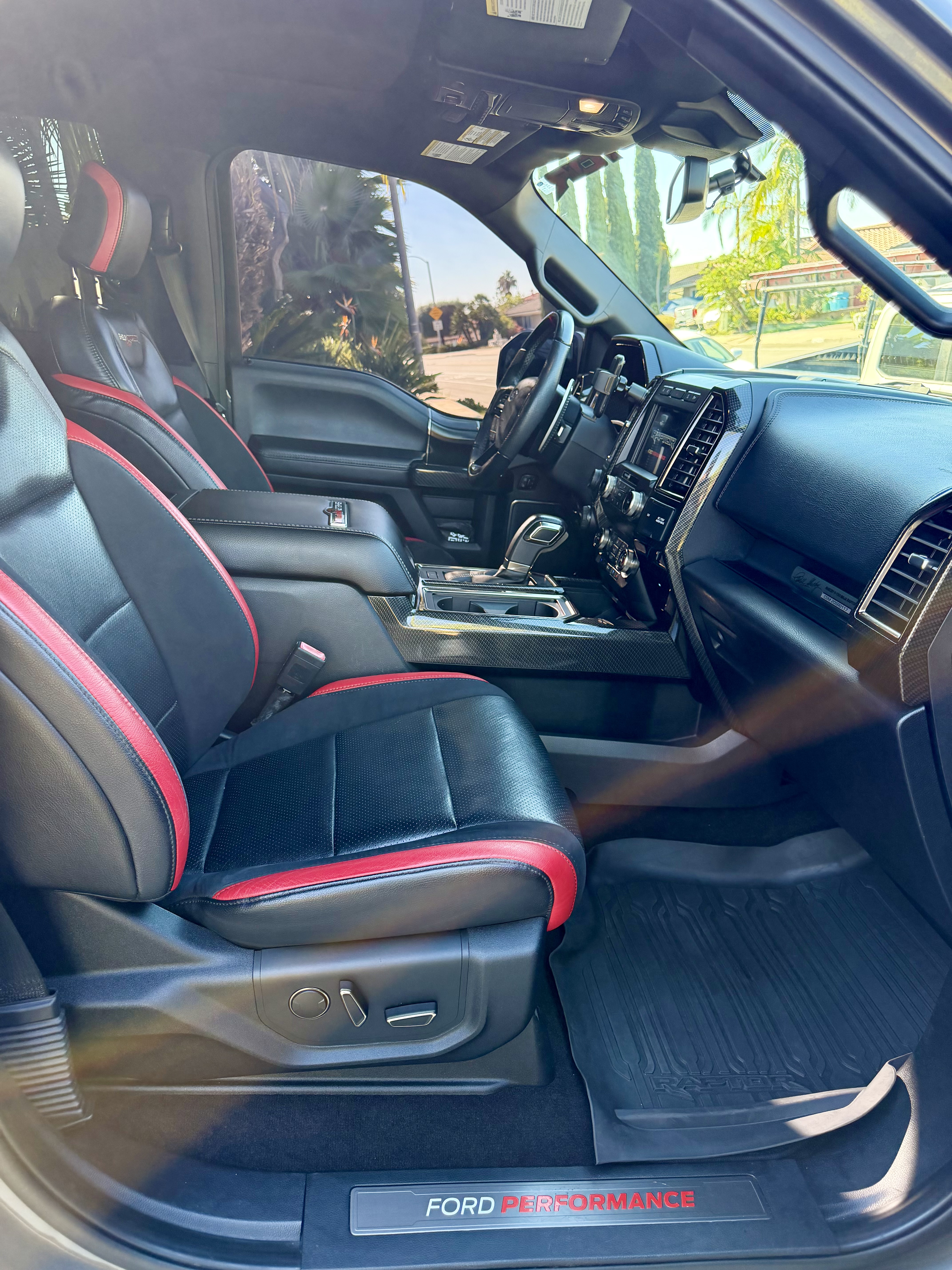 Used 2020 Ford F150 Raptor w/ Equipment Group 802A Luxury AWD/4WD image 15