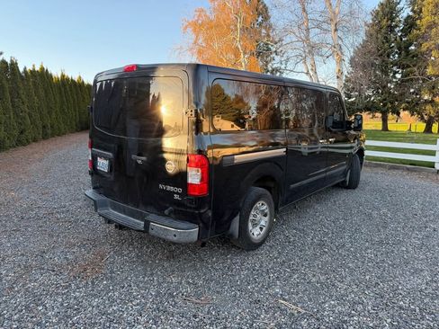 Used 2020 Nissan NV 3500 SL image 4