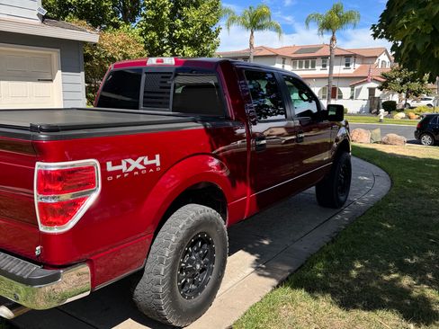 Used 2014 Ford F150 XLT w/ Equipment Group 302A Luxury AWD/4WD image 5