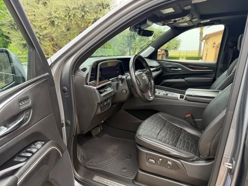 Used 2021 Cadillac Escalade Sport Platinum image 9