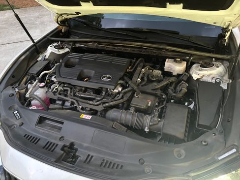 Used 2024 Lexus ES 300h w/ Premium Package FWD image 13