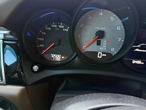 Used 2016 Porsche Macan S image 11