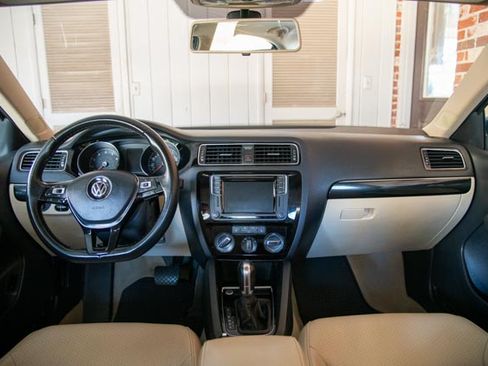 Used 2016 Volkswagen Jetta SEL image 10