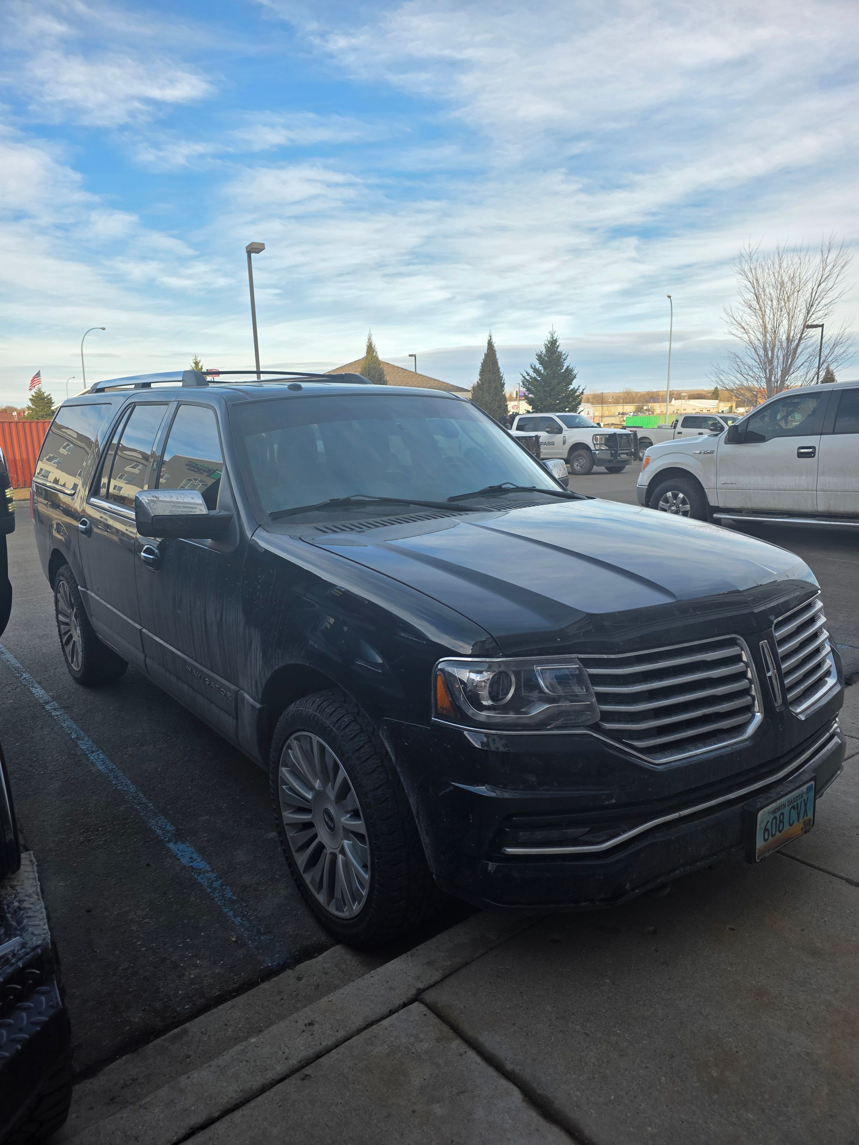 Used 2017 Lincoln Navigator L Reserve AWD/4WD image 6