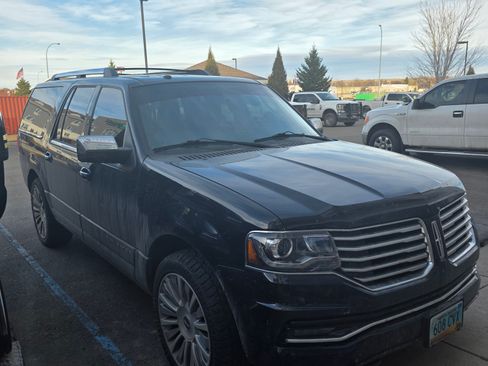 Used 2017 Lincoln Navigator L Reserve image 6