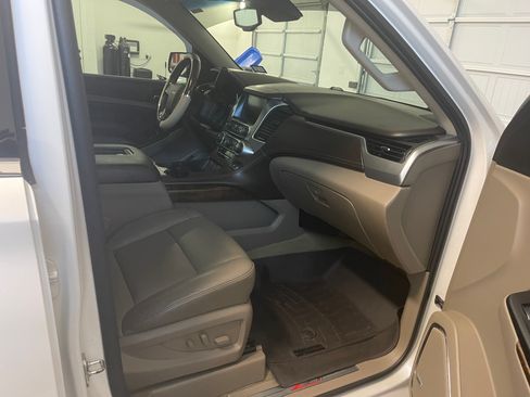 Used 2017 Chevrolet Tahoe LT AWD/4WD image 18