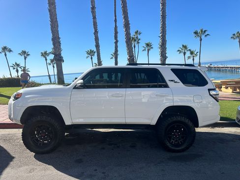 Used 2019 Toyota 4Runner TRD Off-Road Premium image 2