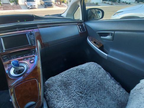 Used 2010 Toyota Prius Five image 14