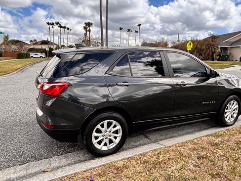 Used 2020 Chevrolet Equinox LS w/ LS Convenience Package image 6