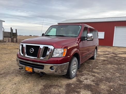 Used 2020 Nissan NV 3500 SL image 8