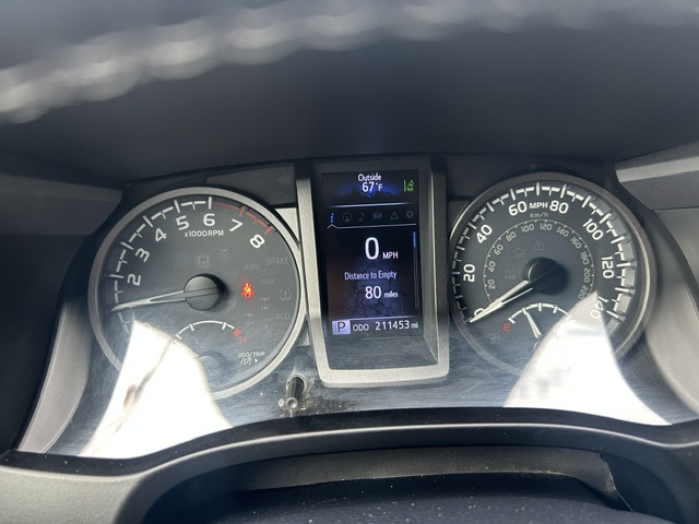 Used 2019 Toyota Tacoma TRD Sport w/ Technology Package AWD/4WD image 5