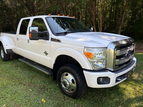 Used 2015 Ford F350 Platinum AWD/4WD image 13