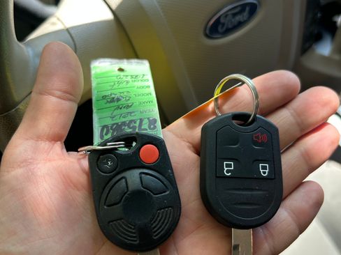 Used 2012 Ford Escape XLS FWD image 12