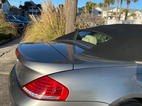 Used 2010 BMW 650i Convertible image 22