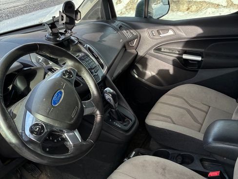Used 2017 Ford Transit Connect XLT image 8