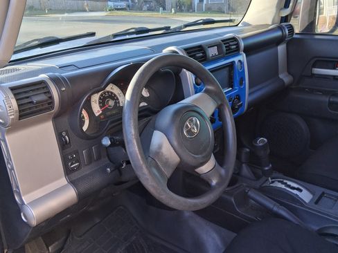 Used 2007 Toyota FJ Cruiser 4WD image 17