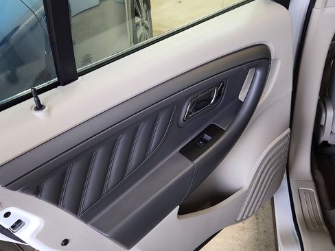 Used 2011 Ford Taurus SEL w/ 201A Rapid Spec Order Code image 12