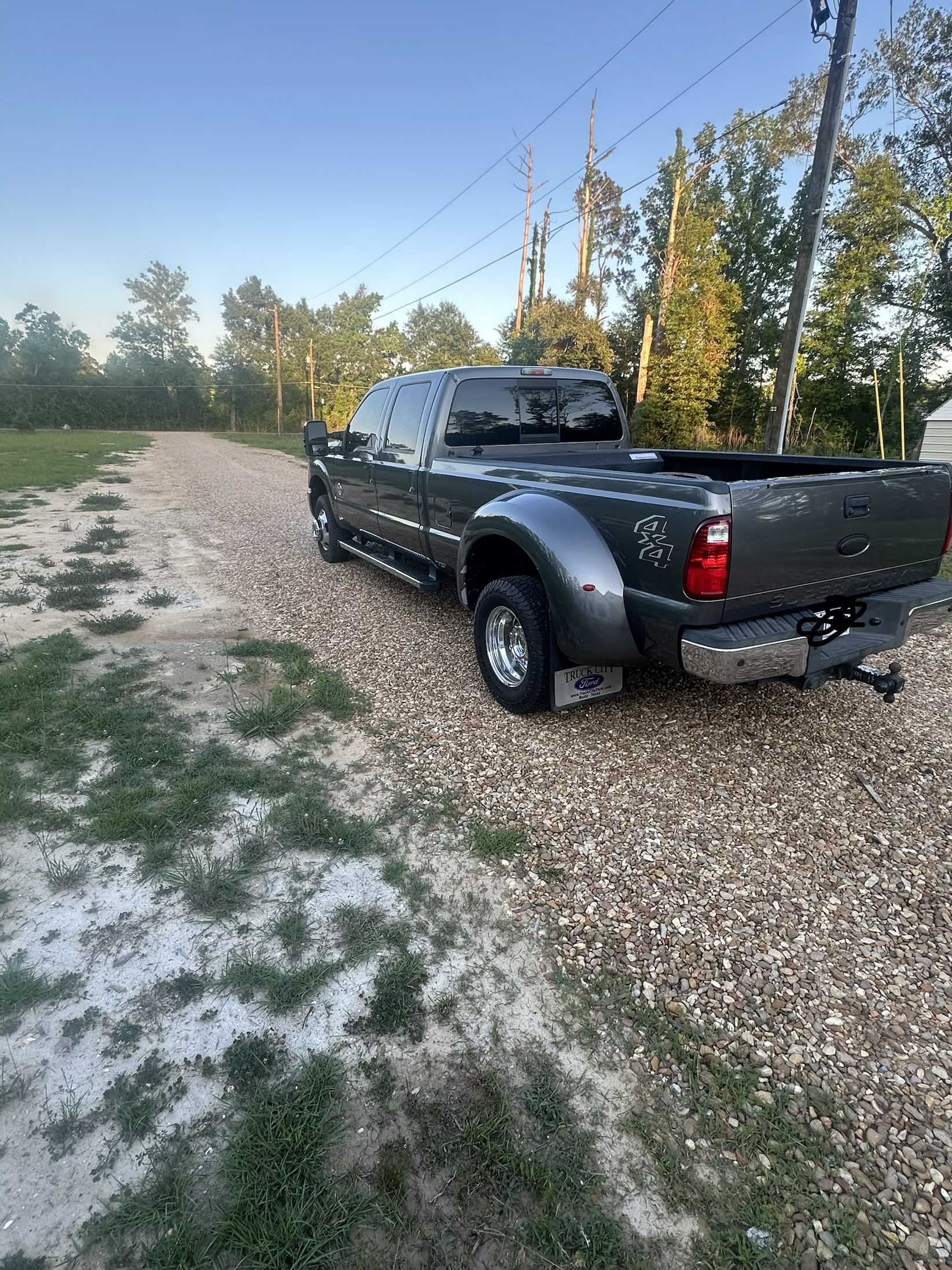 Used 2011 Ford F350 Lariat w/ Lariat Interior Pkg AWD/4WD image 22