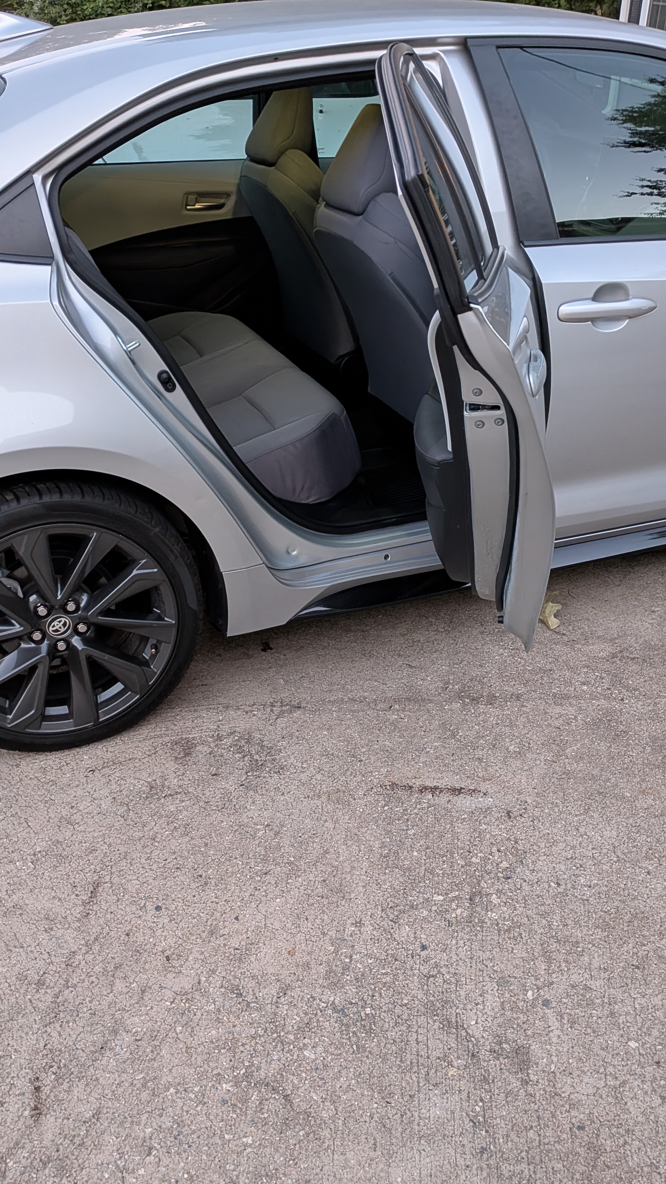Used 2025 Toyota Corolla SE FWD image 15