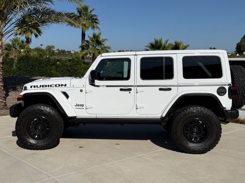 Used 2022 Jeep Wrangler Unlimited Rubicon w/ Xtreme Recon 35" Tire Package image 2