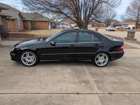 Used 2005 Mercedes-Benz C 55 AMG Sedan image 4
