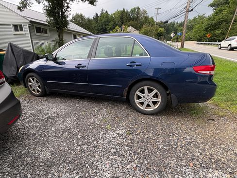 Used 2004 Honda Accord EX image 2