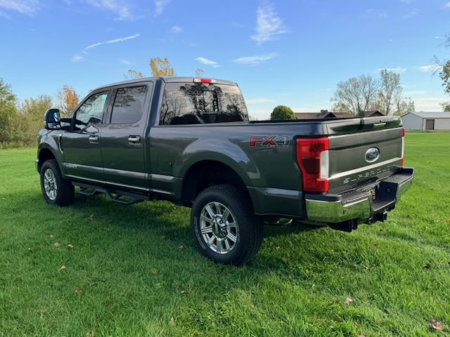 Used 2017 Ford F250 XLT w/ XLT Premium Package AWD/4WD image 8