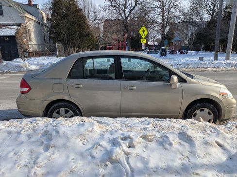 Used 2009 Nissan Versa 1.8 S w/ PWR Pkg image 5