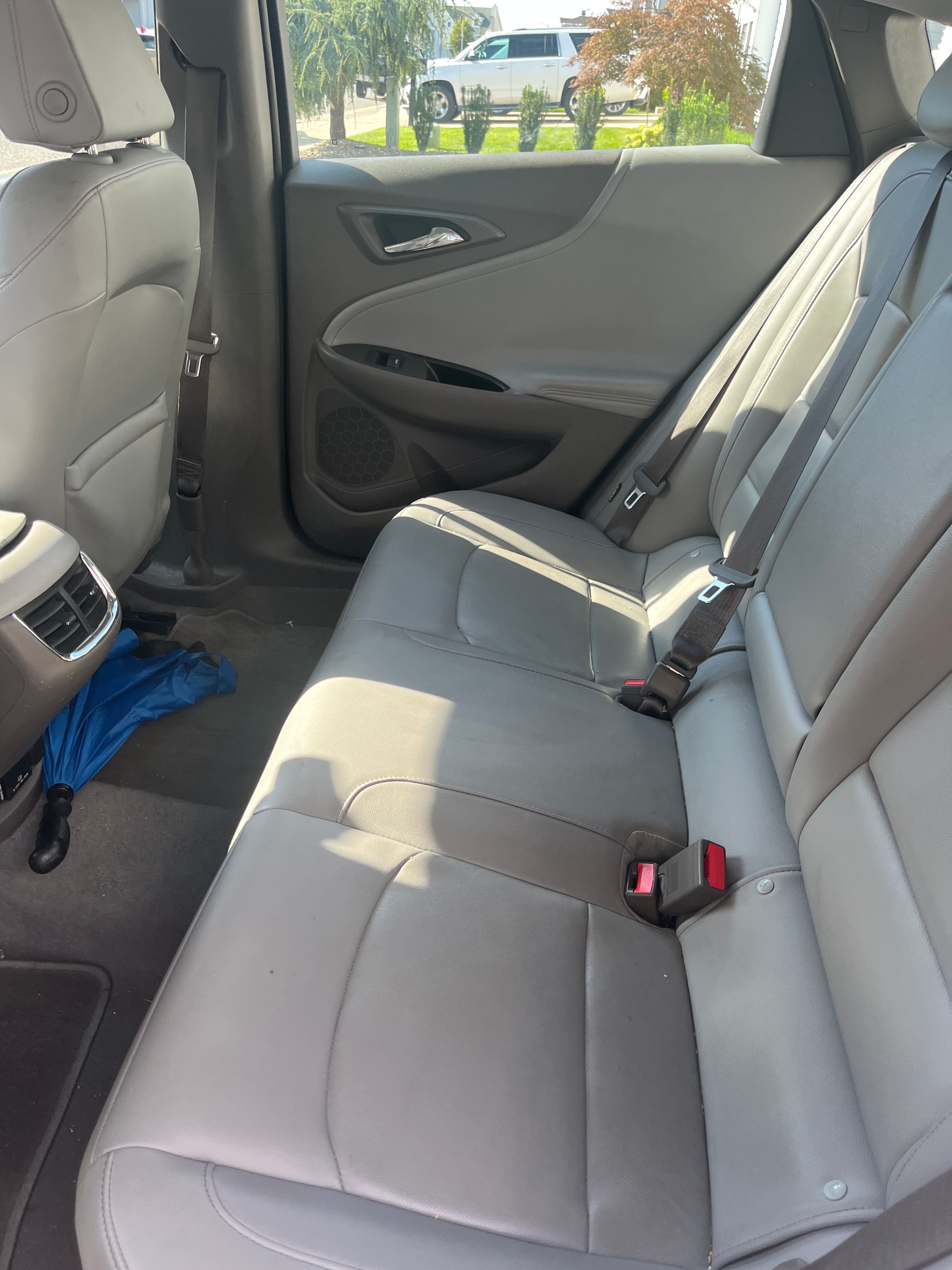 Used 2016 Chevrolet Malibu LT w/ Leather Package FWD image 11