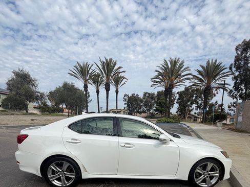 Used 2011 Lexus IS 250 250 Sedan 4D w/ Premium Pkg Value Edition image 4