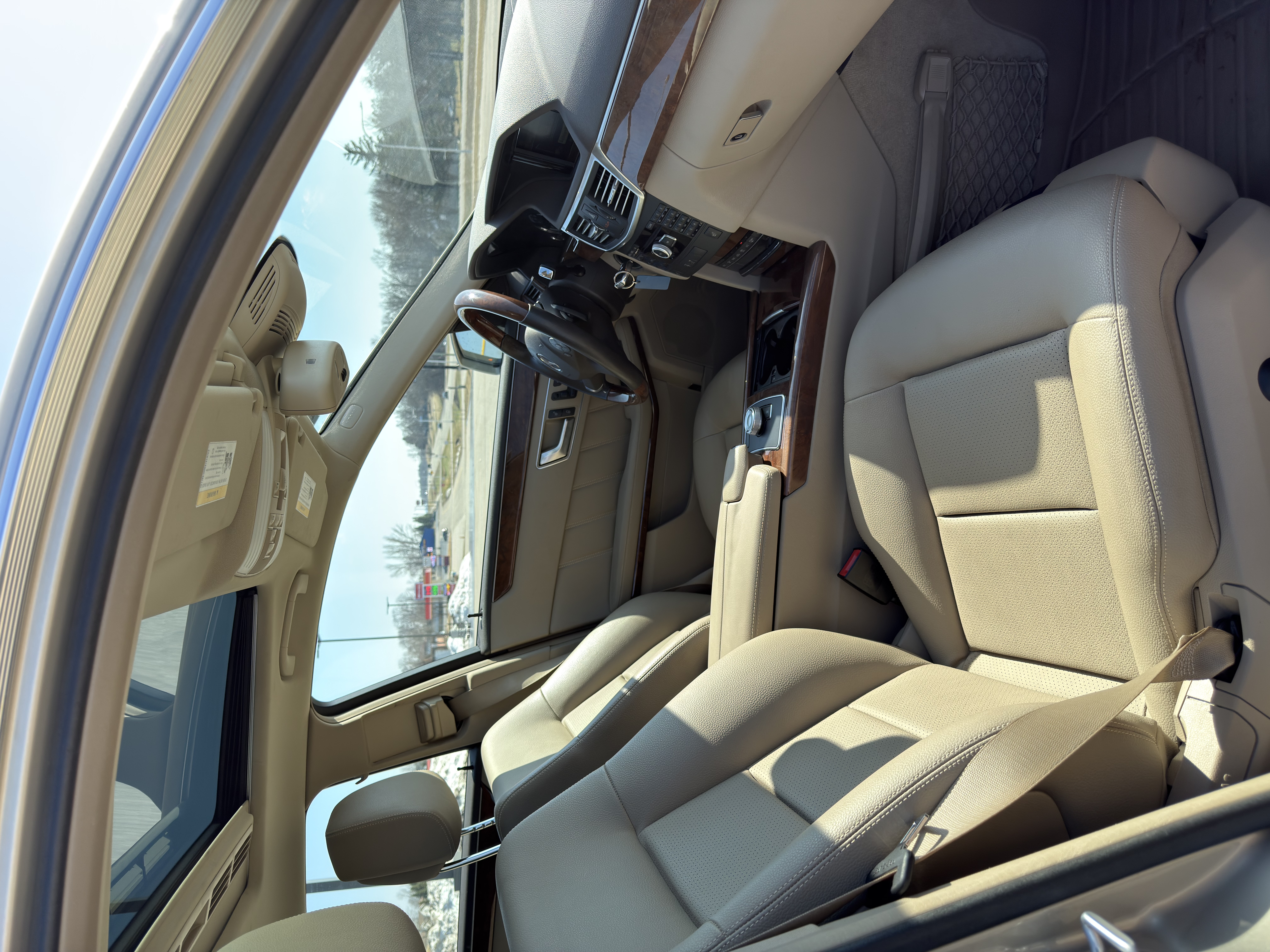 Used 2012 Mercedes-Benz E 350 4MATIC Sedan image 24
