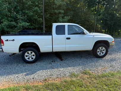 Used 2004 Dodge Dakota SLT w/ Skid Plate Group