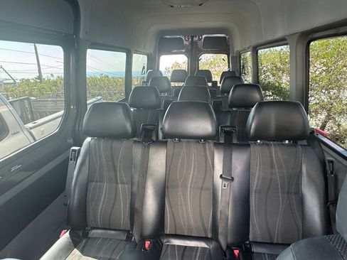 Used 2017 Mercedes-Benz Sprinter 2500 image 1