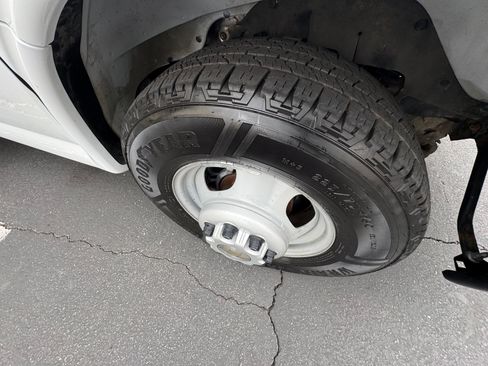 Used 2022 Chevrolet Express 3500 w/ Power Convenience Package image 14