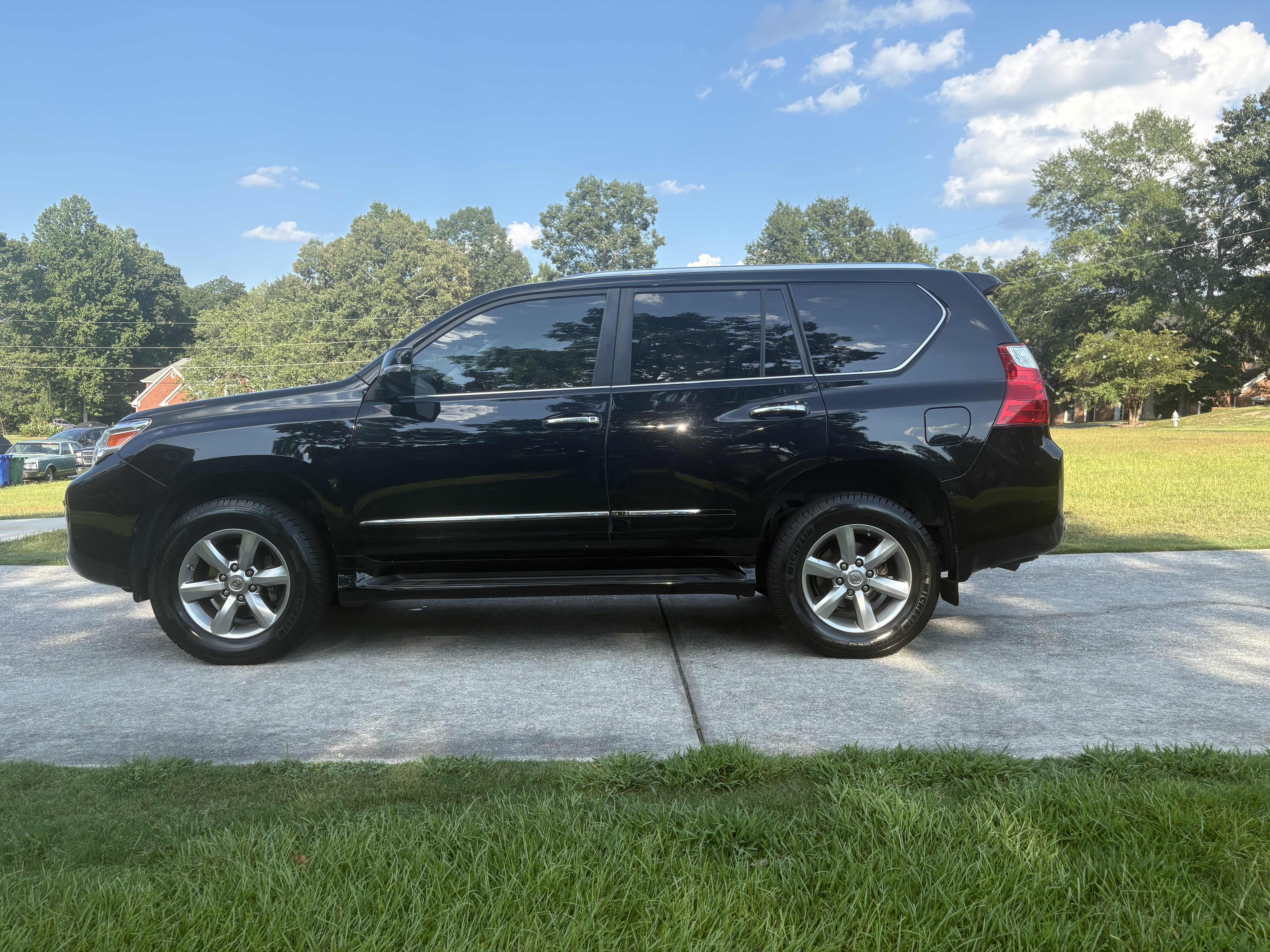 Used 2012 Lexus GX 460 Premium AWD/4WD image 1