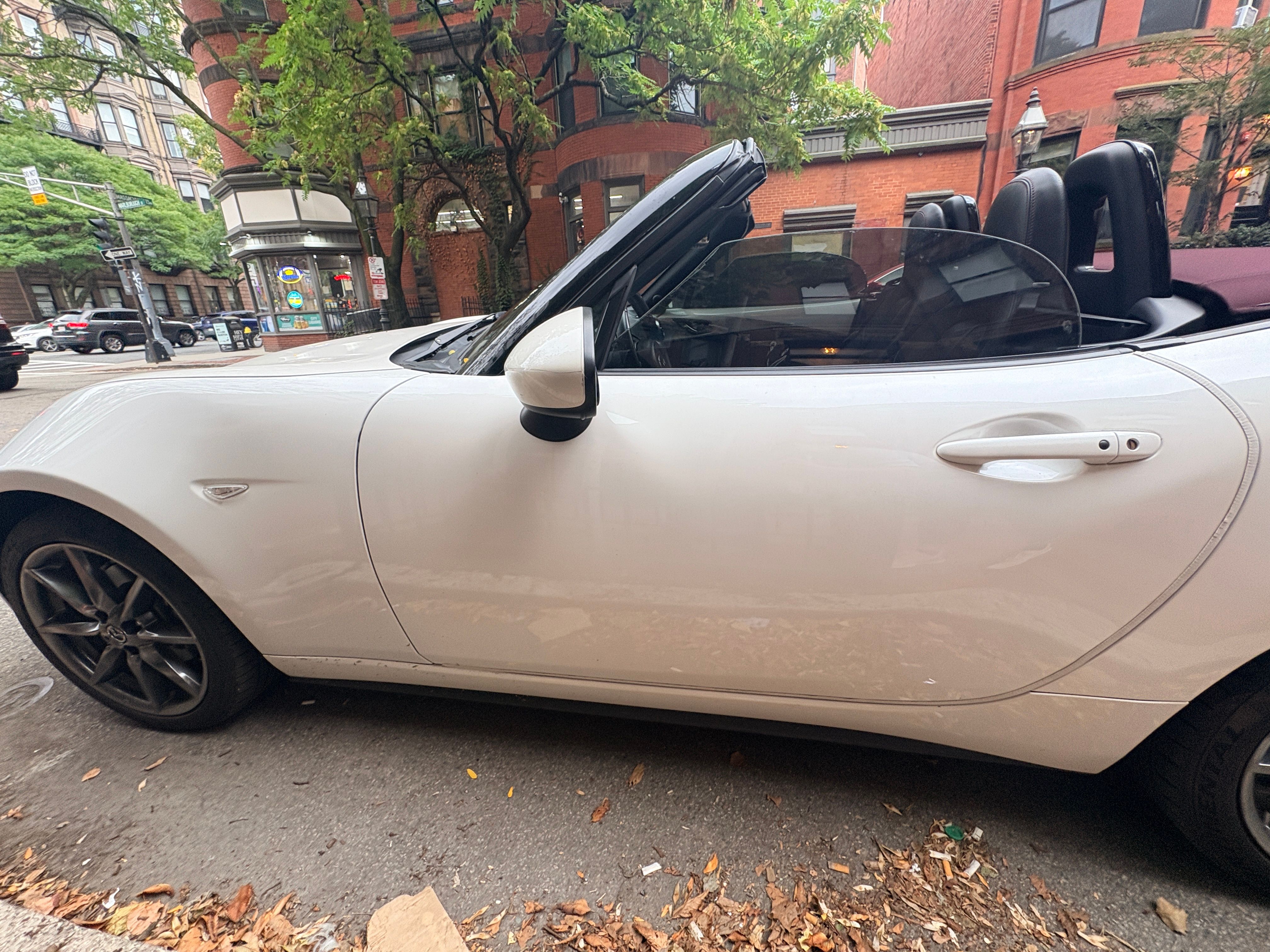 Used 2018 MAZDA MX-5 Miata Grand Touring RWD image 14