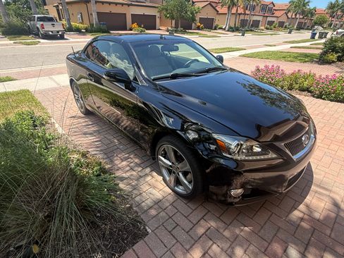 Used 2013 Lexus IS 350C w/ Luxury Pkg RWD image 11