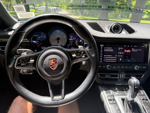 Used 2020 Porsche Macan S AWD/4WD image 2