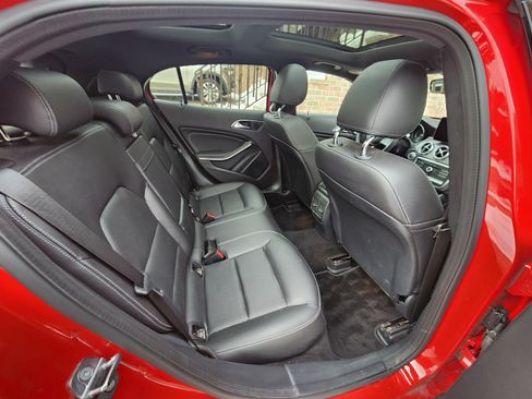 Used 2020 Mercedes-Benz GLA 250 4MATIC image 13