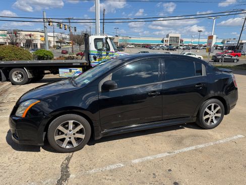 Used 2011 Nissan Sentra 2.0 SR w/ Special Edition Pkg image 15