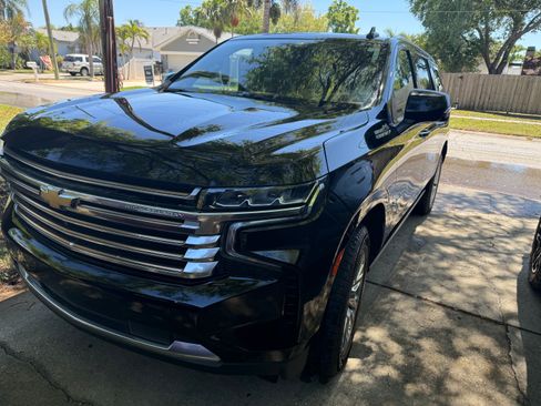 Used 2022 Chevrolet Suburban High Country image 8