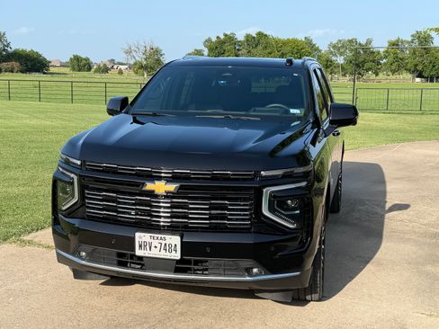 Used 2026 Chevrolet Tahoe High Country AWD/4WD image 19