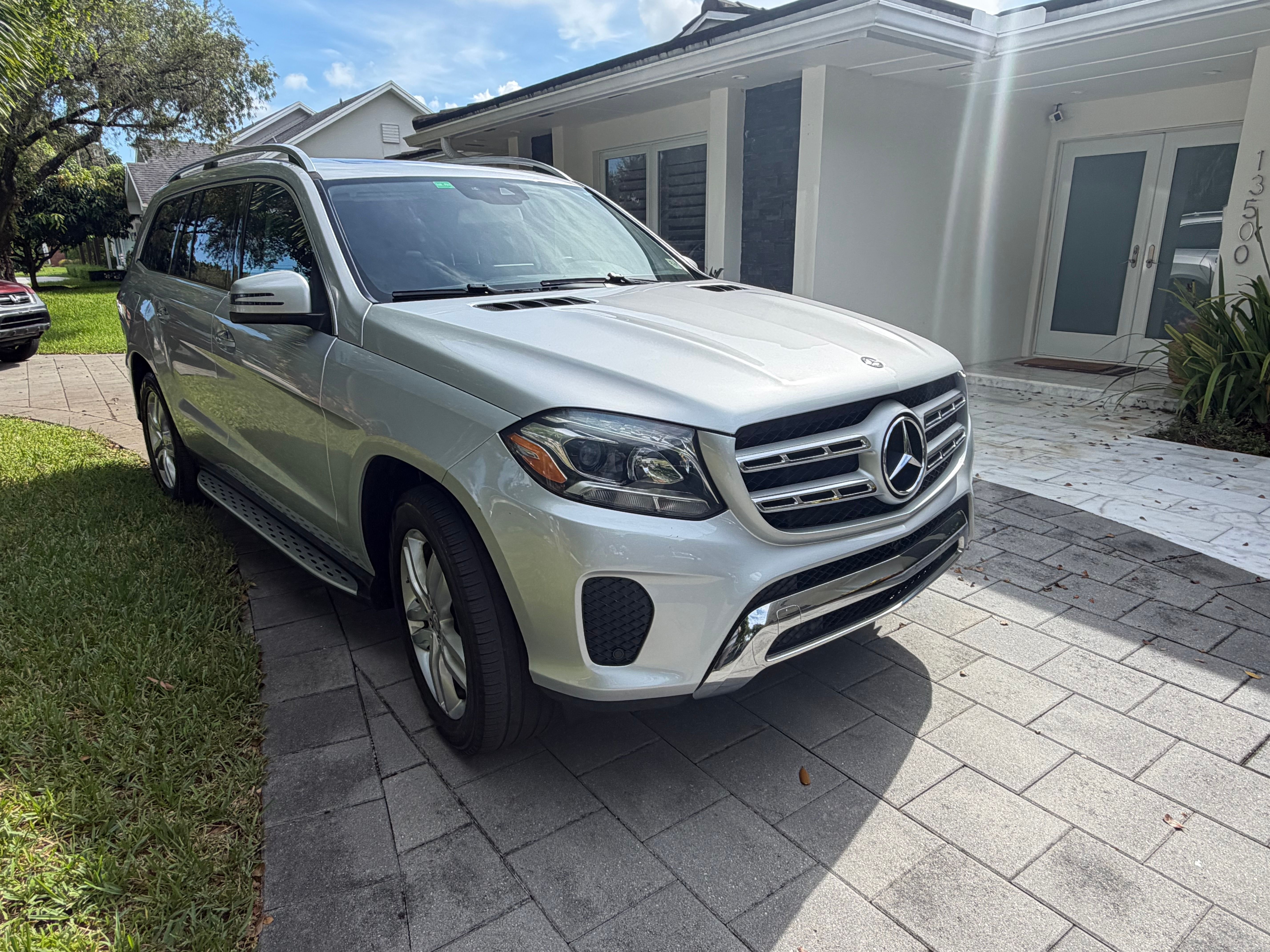 Used 2017 Mercedes-Benz GLS 450 4MATIC image 9