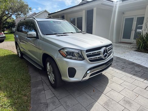 Used 2017 Mercedes-Benz GLS 450 4MATIC image 9